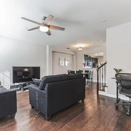 Spacious 4-Bedroom House With Ac And Wifi In Amazing Entire Home In Irving, Texas